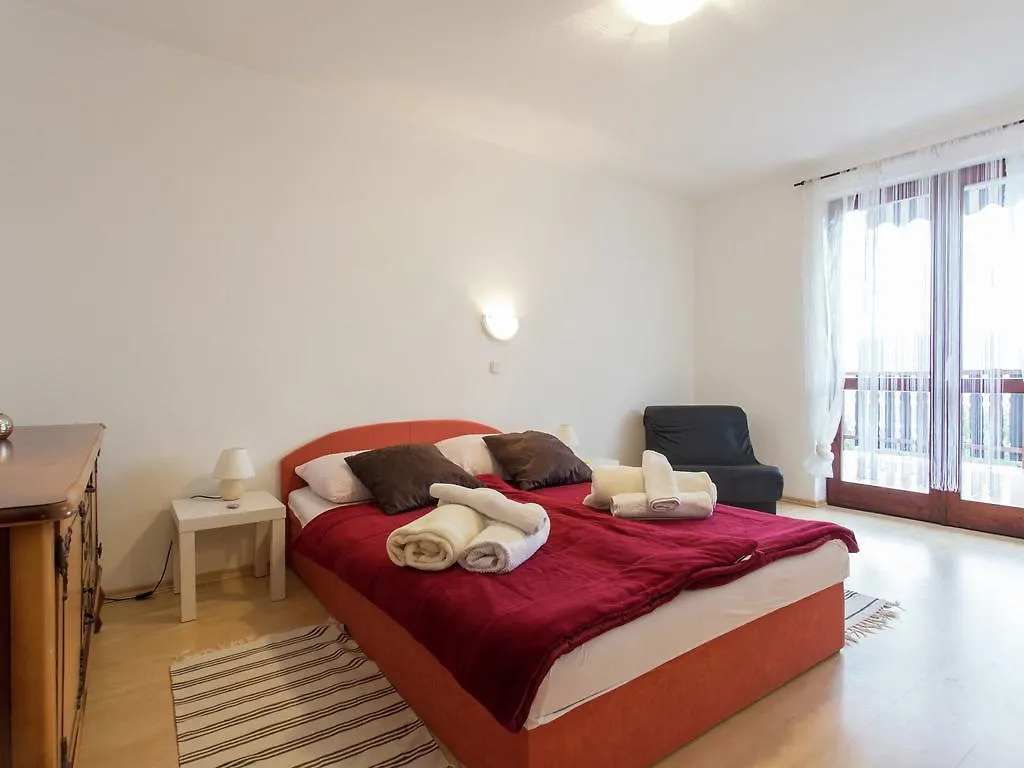 Roomy Apartment In Seline With Garden Croatia